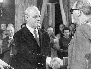 Έκθεση Κ.Καραμανλή: Παρουσιάστηκαν ανέκδοτες φωτογραφίες, βιβλία και το προεδρικό αυτοκίνητο